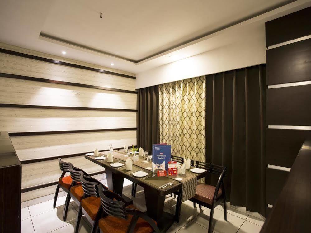 Oyo Rooms Near Cosmos Mall Силигури Екстериор снимка